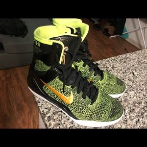 Men’s nike shoes (Kobe’s)